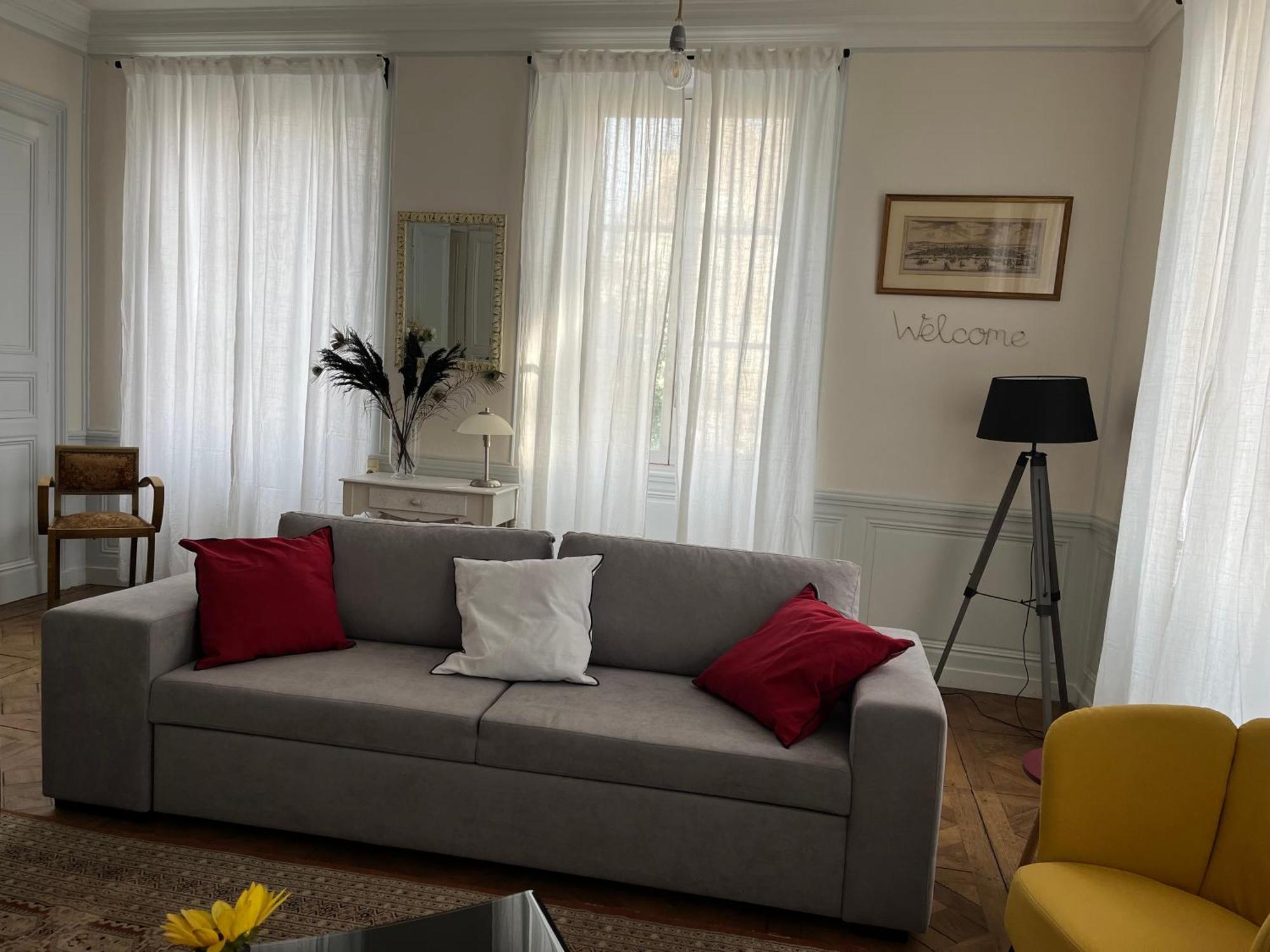 La Villa Louana 1 Appartement 160M2 Sobriete,Elegance En Coeur De Ville اوبيسون المظهر الخارجي الصورة