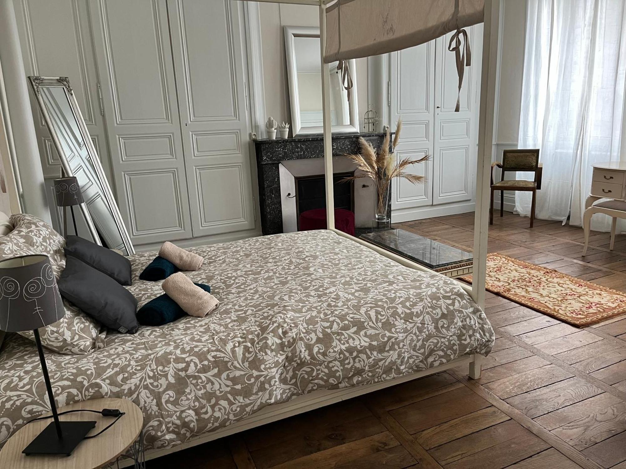 La Villa Louana 1 Appartement 160M2 Sobriete,Elegance En Coeur De Ville اوبيسون المظهر الخارجي الصورة